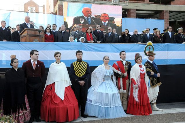Bonfatti llamó a recuperar el espíritu de “los jóvenes de Mayo y su impulso vital por cambiar la realidad”