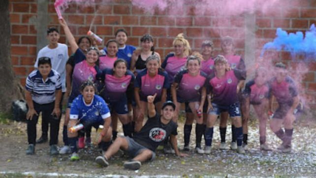 Las tigresas. El plantel dirigido por Maricel Acosta logró el ansiado ascenso a la A.