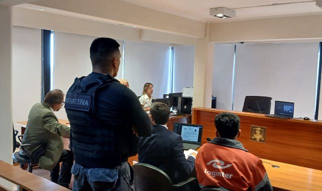 Las audiencias imputativa y cautelar se desarrollaron este viernes en el sexto piso de la torre judicial de San Jorge. Al finalizar