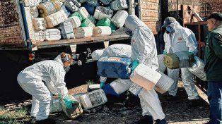 En Rosario del Tala y retiraron más de 2.000 bidones de fitosanitarios ilegales.