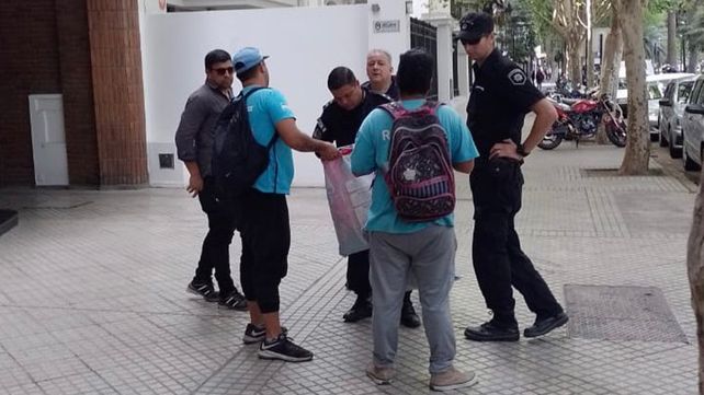 Los falsos recolectores fueron interceptados en bulevar Oroño y Zeballos.