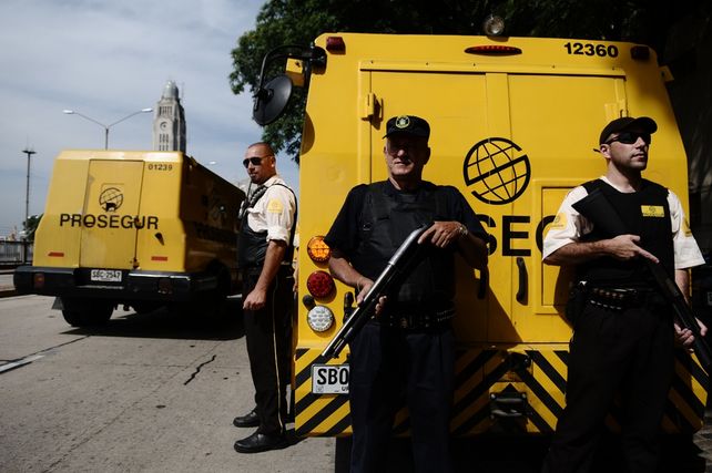 Roban 243 mil dólares a un blindado en apenas 40 segundos, en Montevideo