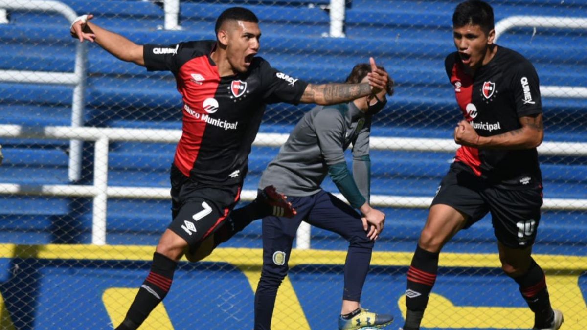 Newells le ganó a Central el clásico de reserva en el Gigante y sueña