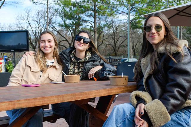 Karen Zawadzki, Florencia Feldman y María Victoria Rossi