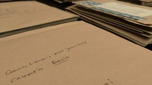 El Concurso Juan L. Ortiz, se consolida año tras año como un espacio de reconocimiento y estímulo a la creación poética, al tiempo que rinde homenaje a una de las figuras centrales de la literatura entrerriana y argentina.