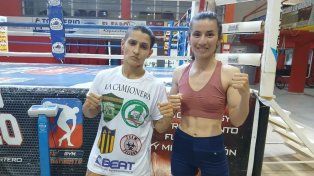 Cinthia González y Luján Martínez tras el pesaje.