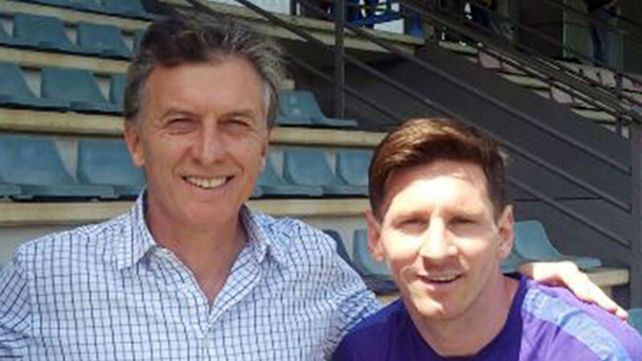 Macri felicitó a Messi por su actuación y le pidió que  disfrute del Mundial sin presiones