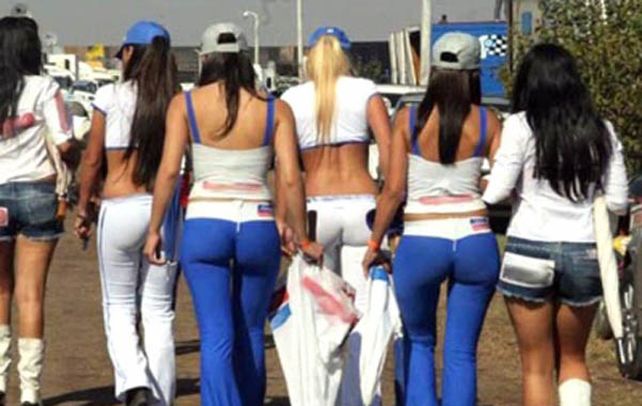Las jóvenes fueron llevadas hasta el autódromo pampeano en tres autos y en las madrugadas debían participar en fiestas sexuales en una carpa.