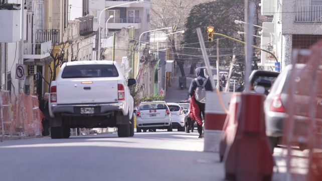 Por las obras en la plaza Alvear la zona está intransitable.&nbsp;
