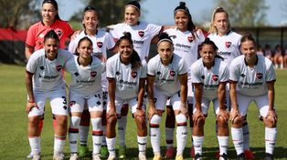 Las once jugadoras de Newells que golearon a Platense y se meten de lleno en la pelea por el título del Clausura del fútbol femenino.