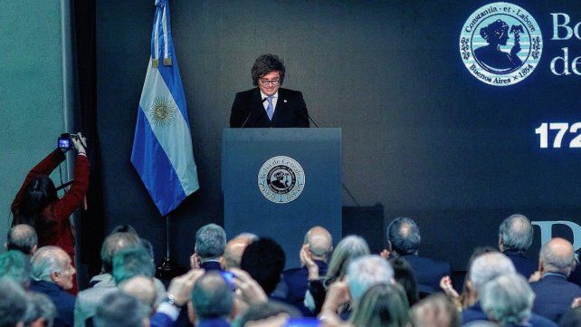 Javier Milei anunció la baja de retenciones al trigo
