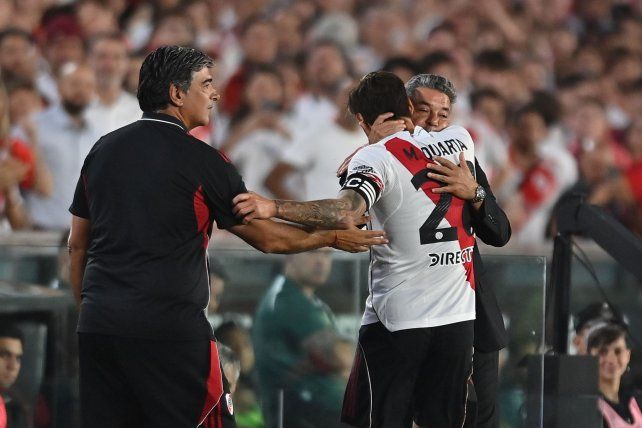 Marcelo Gallardo se despide del banco de River.