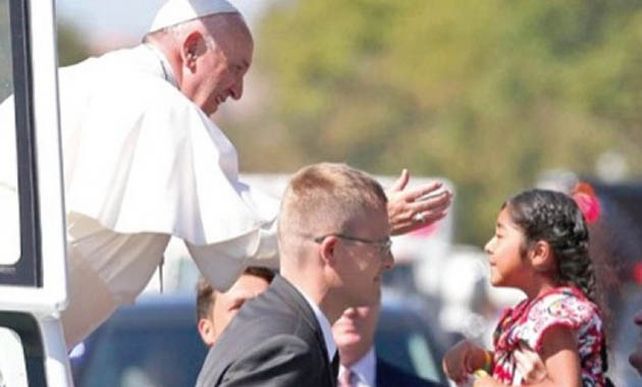 El grupo decidió utilizar a hijos de migrantes para representar su campaña de que se hagan reformas migratorias ante el Papa