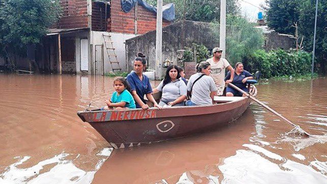 Continúa la asistencia a evacuados por la inundación