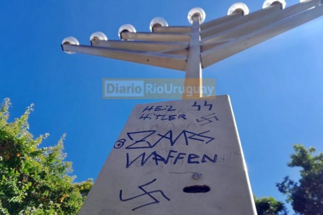 Atacaron con mensajes antisemitas un monumento de la comunidad judía ubicado en la plaza Urquiza de Concordia