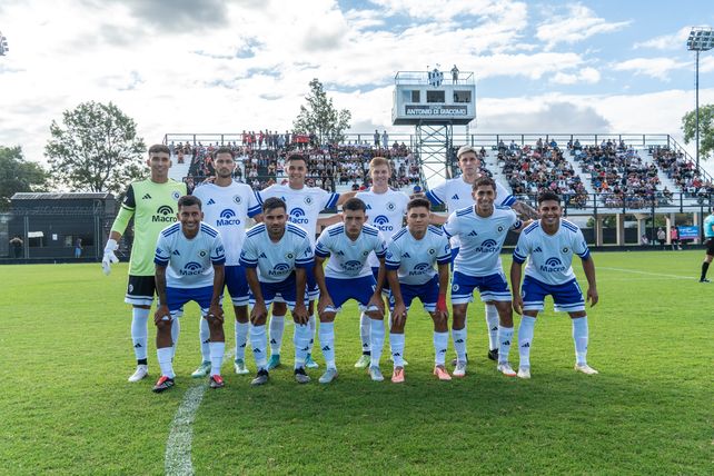 El once de Leones FC en un día inolvidable en Arroyo Seco