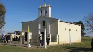 La capilla data del siglo XVIII y es un lugar de visita, no solo por la historia, sino también por su singular belleza.