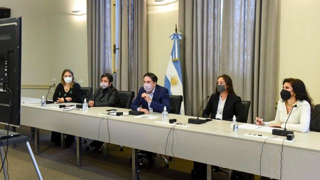 Nación lanzó un plan para que 400 mil estudiantes finalicen la escuela secundaria 