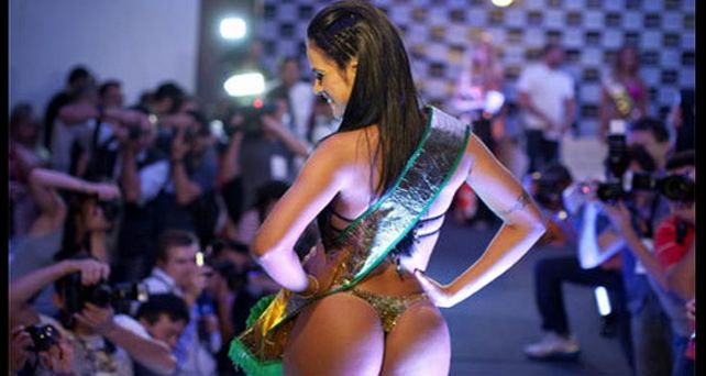 Dani Macedo, la dueña de la mejor cola de Brasil