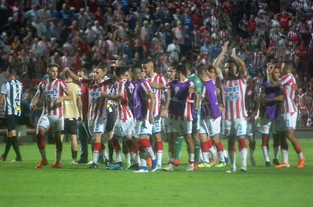 Unión goleó 3-0 a Atlético Mineiro y viaja con mucha tranquilidad a Belo Horizonte
