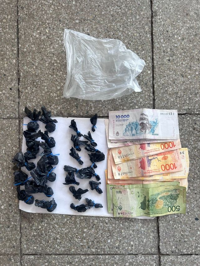Elementos secuestrados al dealer callejero