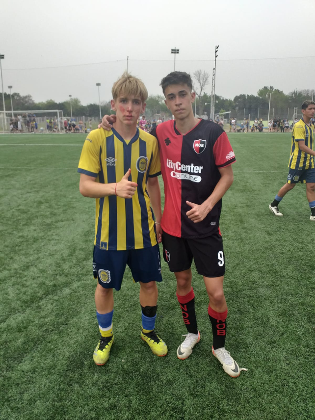 Juan Albarellos de Central y Santiago Fontana de Newells