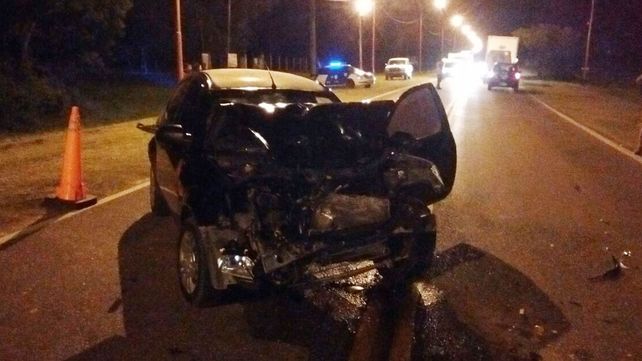 Madre e hijo heridos en un choque frontal entre un auto y un camión en Santa Rosa de Calchines
