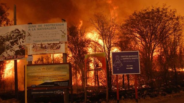 Graves incendios forestales en las Sierras de Córdoba
