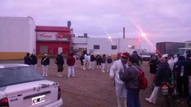 Trabajadores de la carne paran en todo el país. 