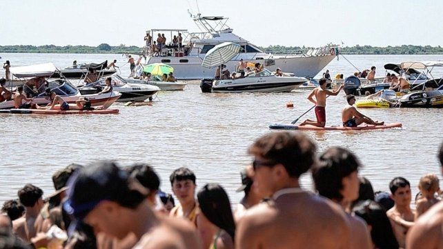 Todo el color en la Fiesta de la Playa de Villa Urquiza.