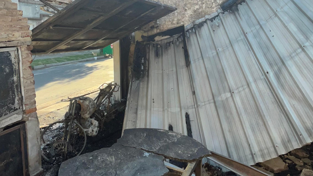 Tragedia en Rosario: un incendio dejó 14 mascotas muertas y reavivó el debate por la pirotecnia