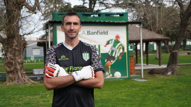 Barovero, a disposición en Banfield para visitar a Unión