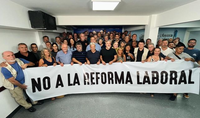 La previa al paro nacional. Referentes de más de 80 sindicatos se reunieron en la UOM y acordaron marchas en Córdoba y Rosario.
