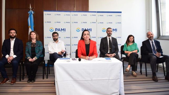 Sobreprecio: el Pami hizo una compra millonaria de alcohol en gel