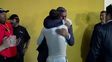 el intenso abrazo entre chiqui tapia y messi, y el saludo que esquivo a angelici