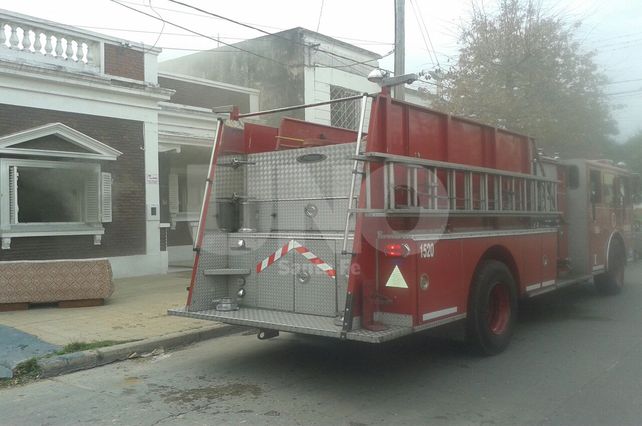 Los Bomberos Zapadores llegaron rápidamente para evitar que el fuego se propague.