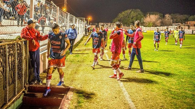 Atlético Paraná y una dura derrota ante su gente.&nbsp;