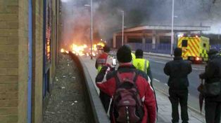 Dos muertos al estrellarse un helicóptero contra una grúa en la zona sur de Londres