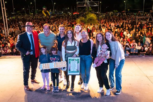 General Lagos celebró su 127º aniversario con un multitudinario desfile institucional y un gran festival popular