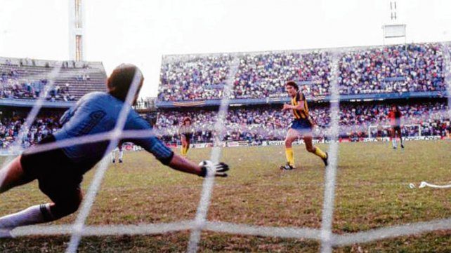 Gigante con número redondo: Campaz hizo el gol 1.400