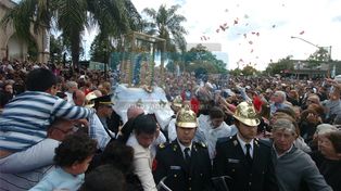 Para pedir o agradecer, miles de fieles llegaron a Guadalupe