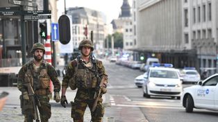 Tiros, explosión y muerte, el saldo de un presunto ataque terrorista en Bruselas