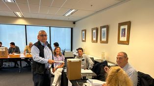 Los argentinos que residen en Nueva Zelanda y Australia comenzaron a votar.