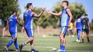 Enzo Copetti y Alejo Veliz fueron la dupla de delanteros de Central en el primer tiempo ante Sarmiento
