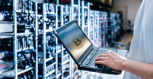 El gobierno cuadruplicó el costo de la electricidad a quienes minan criptomonedas