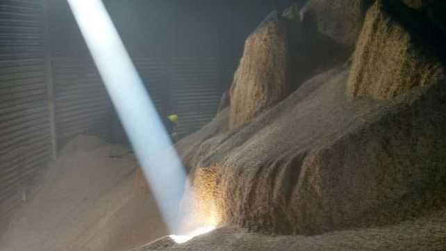 Bomberos Voluntarios Villaguay controlaron incendio en silos con 100 toneladas de soja