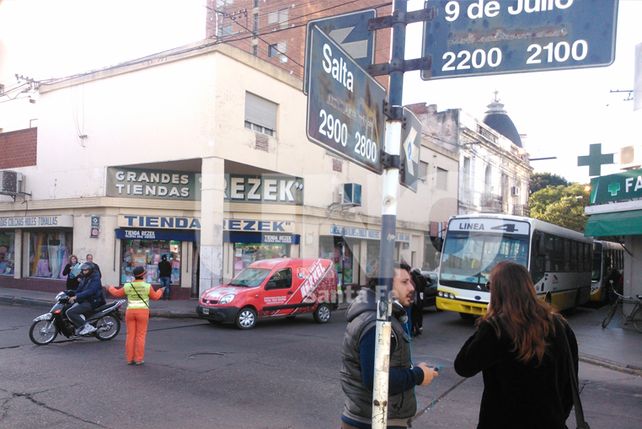 Corral le exige a las empresas de colectivos reanudar el servicio