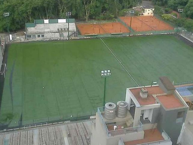 La primera cancha de césped sintético en Argentina