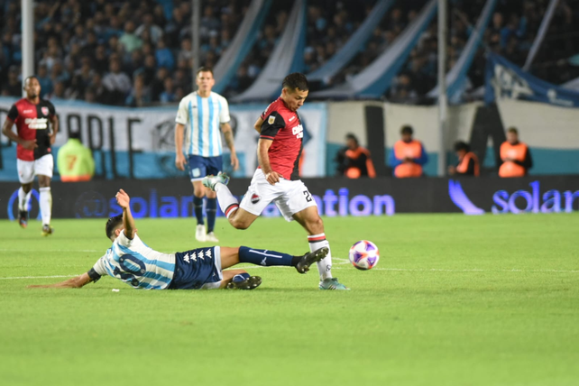 Newells, con un equipo alternativo, hizo su mejor partido del torneo y le ganó 1 a 0 a Racing