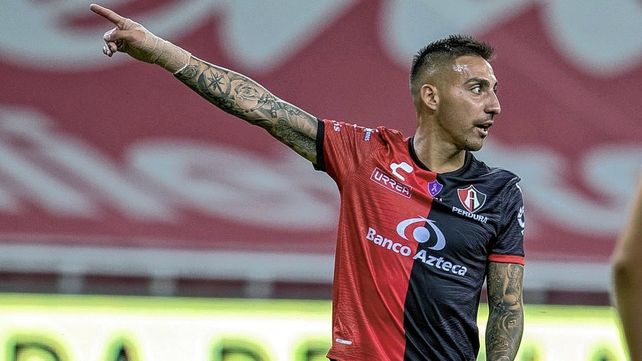 Finalmente Javier Correa no jugará en Colón y será refuerzo de Racing.